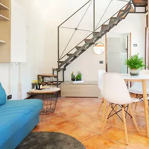 duplex-apartment-in-pieno-centro.emilia-romagnahotels.net/